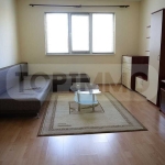 Дава се под наем Тристаен апартамент в Варна, Цветен квартал - 90 кв.м за 698.19 € - Снимка #1