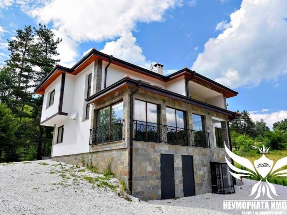 Дава се под наем Къща в с. Мостово, Област Пловдив - 99 кв.м за 154.53 € - Снимка #1