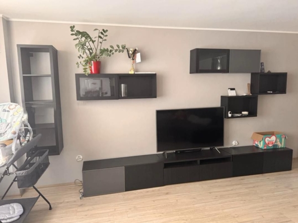 Дава се под наем Тристаен апартамент в София, Гоце Делчев - 110 кв.м за 1120.98 € - Снимка #1