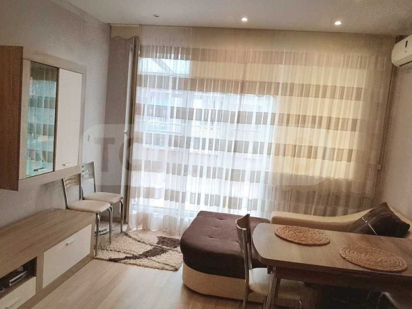 Двустаен апартамент в Варна, Възраждане 1 - 90 кв.м за 2267 €/кв.м - Снимка #1