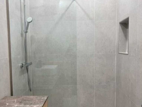 Дава се под наем Тристаен апартамент в София, Дружба 2 - 92 кв.м за 398.82 € - Снимка #1