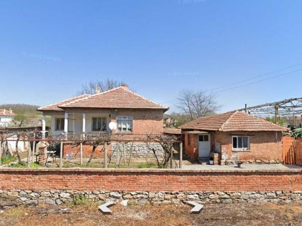 Къща в с. Коневец, Област Ямбол - 110 кв.м за 139 €/кв.м - Снимка #1