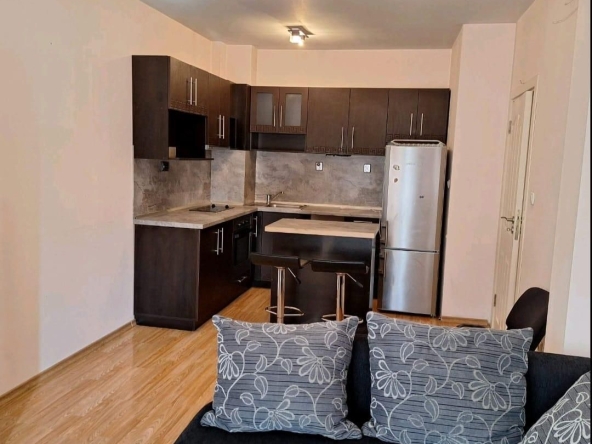 Дава се под наем Тристаен апартамент в Пловдив, Кючук Париж - 87 кв.м за 400 € - Снимка #1