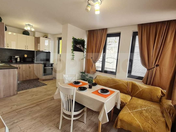 Дава се под наем Тристаен апартамент в Варна, Общината - 85 кв.м за 765 € - Снимка #1