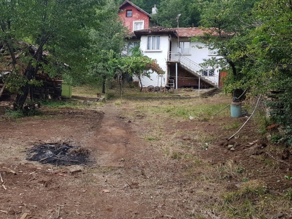 Къща в с. Горна Диканя, Област Перник - 60 кв.м за 1275 €/кв.м - Снимка #1