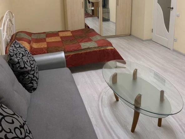 Дава се под наем Едностаен апартамент в Пловдив, Център - 36 кв.м за 199.41 € - Снимка #1