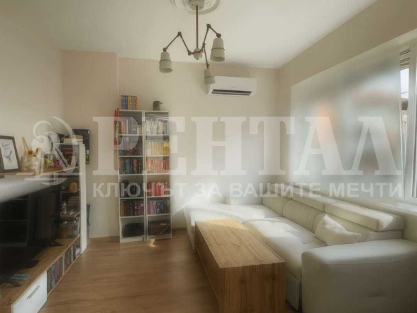 Двустаен апартамент в Пловдив, Център - 80 кв.м за 1518 €/кв.м - Снимка #1