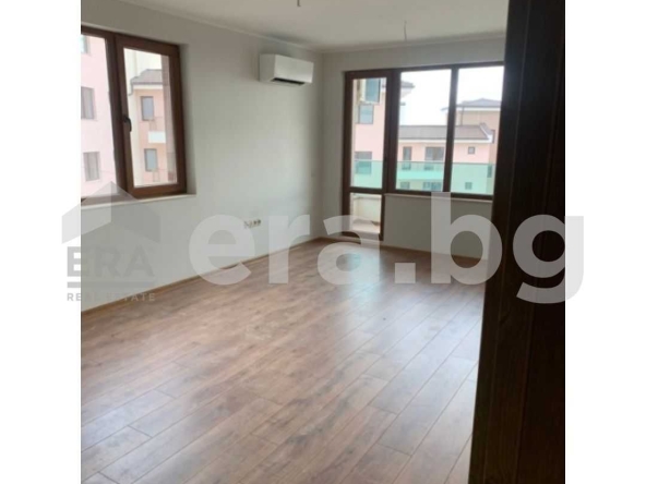 Двустаен апартамент в Варна, Владислав Варненчик - 74 кв.м за 1644 €/кв.м - Снимка #1