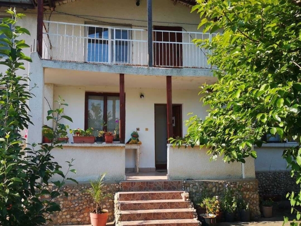 Дава се под наем Къща в Свиленград - 160 кв.м за 765 € - Снимка #1