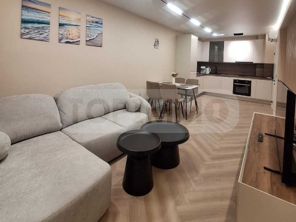 Дава се под наем Двустаен апартамент в Варна, Гръцка махала - 55 кв.м за 797.64 € - Снимка #1