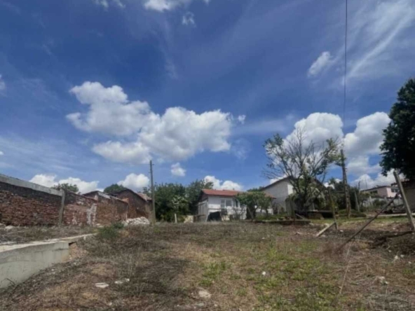 Парцел в София, Медицинска академия - 2000 кв.м за 3 €/кв.м - Снимка #1