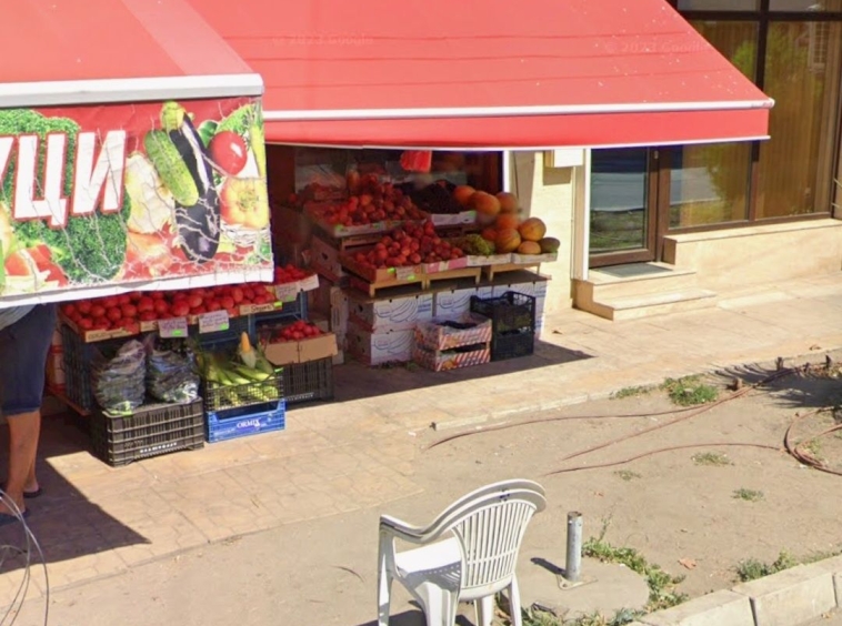 Дава се под наем Магазин в Поморие - 42 кв.м за 316.2 € - Снимка #1