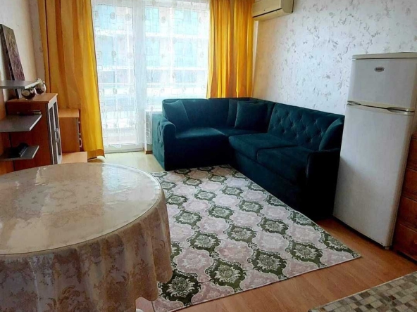 Дава се под наем Двустаен апартамент в Бургас, Център - 60 кв.м за 2593.35 € - Снимка #1