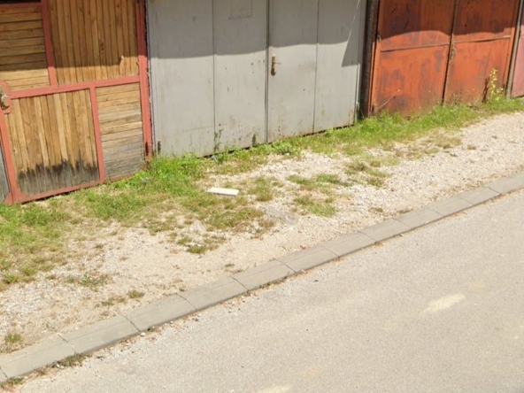 Дава се под наем Гараж / Паркомясто в Габрово, Трендафил 1 - 22 кв.м за 51 € - Снимка #1