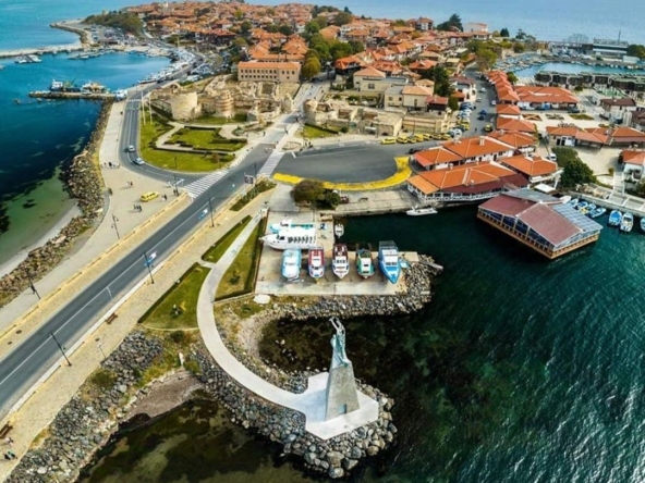 Парцел в к.к. Слънчев бряг - 1065 кв.м за 10 €/кв.м - Снимка #1