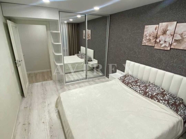 Дава се под наем Тристаен апартамент в Пловдив, Каменица 1 - 99 кв.м за 357 € - Снимка #1