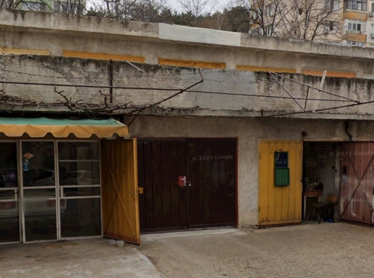 Гараж / Паркомясто в Стара Загора, Три чучура - север - 18 кв.м за 595 €/кв.м - Снимка #1