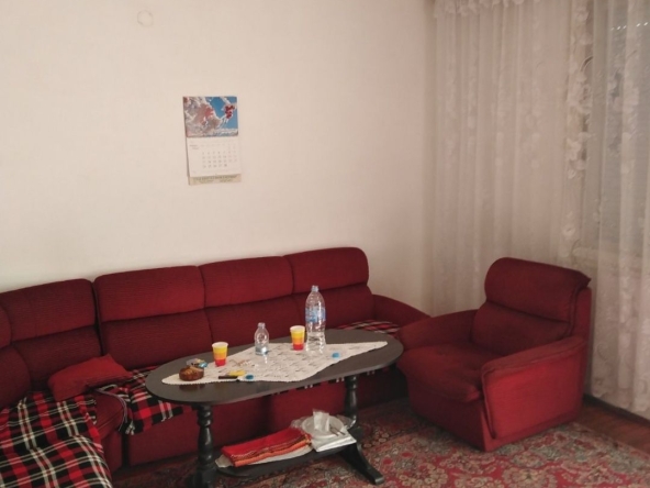 Дава се под наем Четиристаен апартамент в Асеновград - 95 кв.м за 229.5 € - Снимка #1