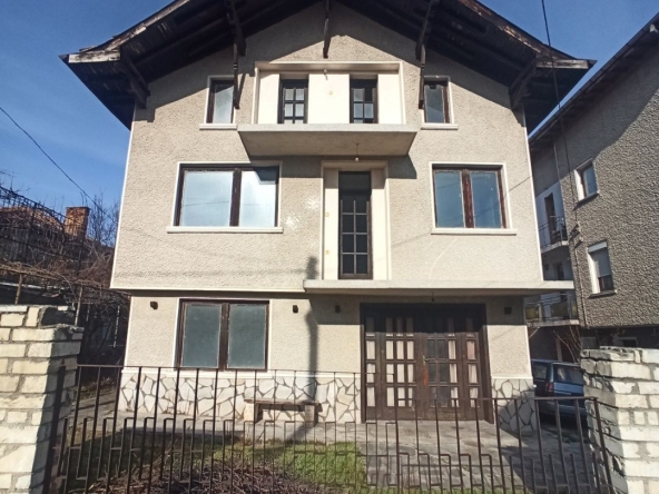 Къща в Велинград - 260 кв.м за 635 €/кв.м - Снимка #1