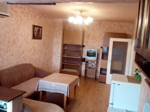 Дава се под наем Тристаен апартамент в Пловдив, Индустриална зона - Тракия - 65 кв.м за 341.7 € - Снимка #1