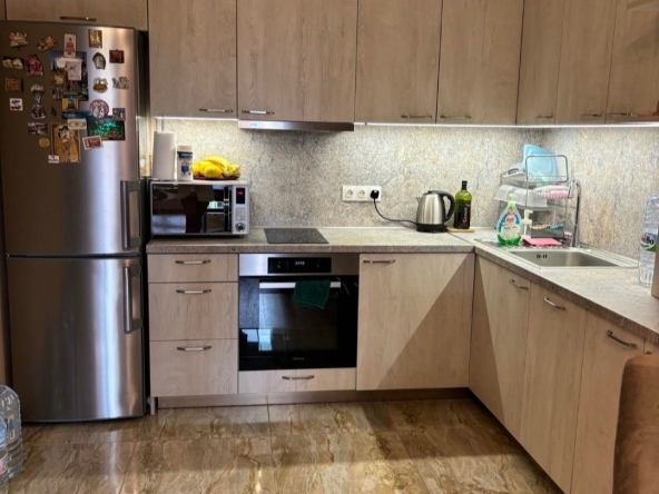 Дава се под наем Двустаен апартамент в София, Бъкстон - 70 кв.м за 459 € - Снимка #1