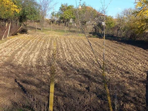 Парцел в с. Манастир, Област Варна - 610 кв.м за 13 €/кв.м - Снимка #1