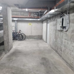 Дава се под наем Гараж / Паркомясто в Бургас, Лазур - 37 кв.м за 102 € - Снимка #1