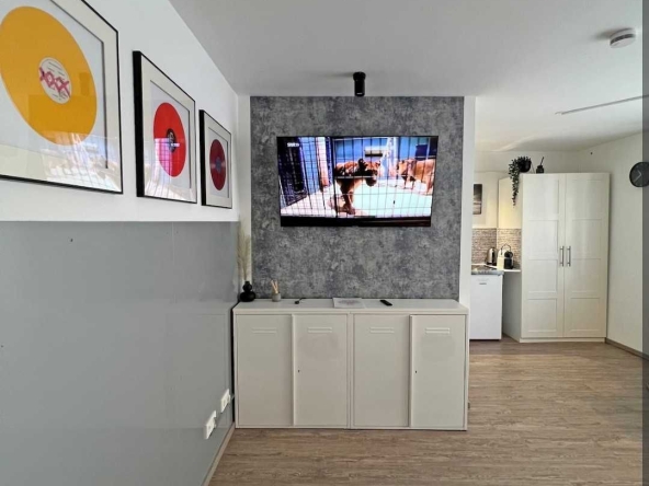 Дава се под наем Едностаен апартамент в София, Медицинска академия - 29 кв.м за 600 € - Снимка #1