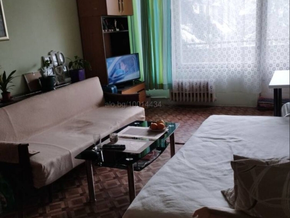 Дава се под наем Двустаен апартамент в София, Красно село - 30 кв.м за 204 € - Снимка #1