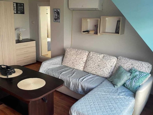 Дава се под наем Тристаен апартамент в Бургас, Лазур - 70 кв.м за 550 € - Снимка #1