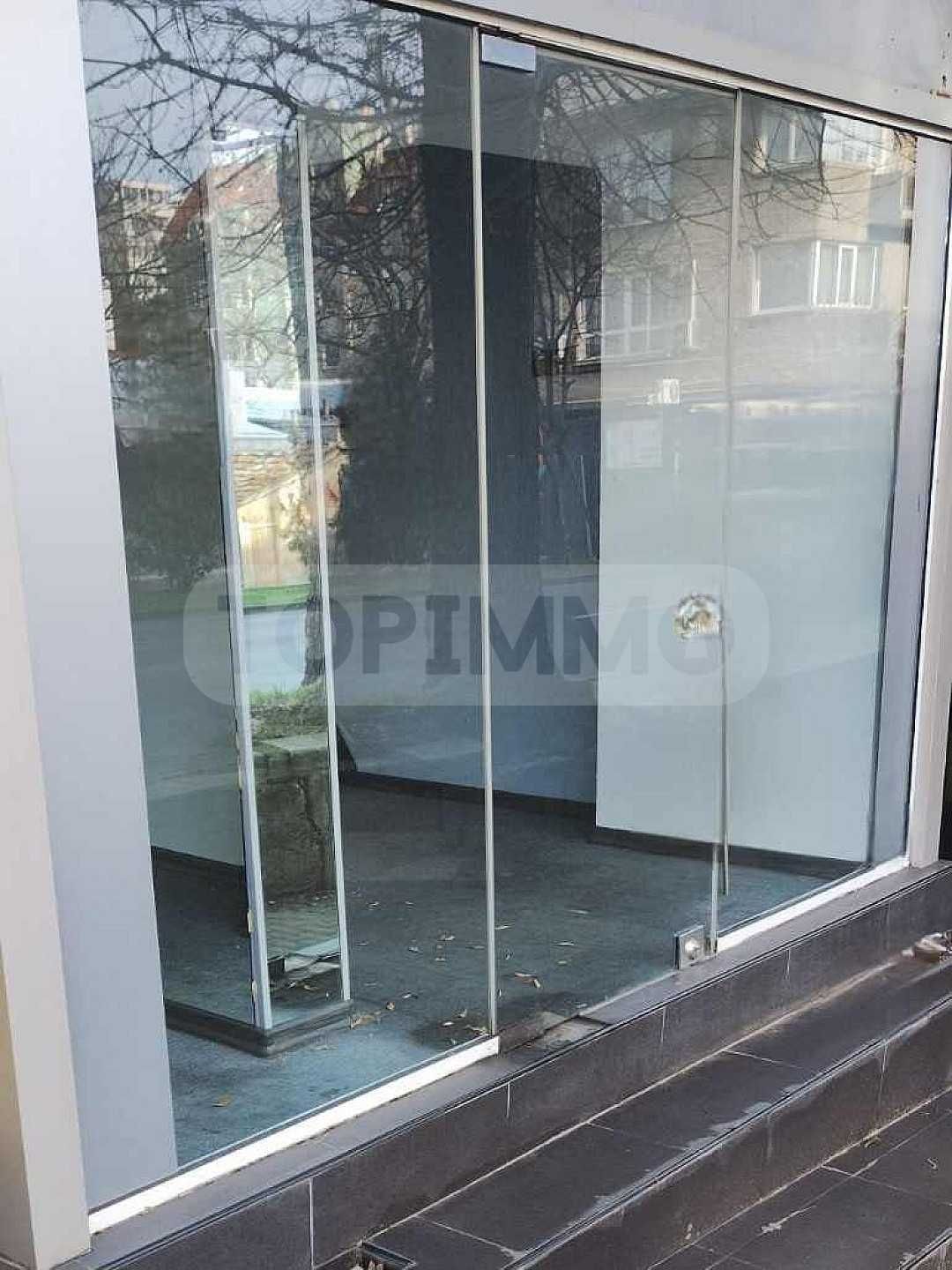 Дава се под наем Магазин в Варна, Централна поща - 35 кв.м за 357 € - Снимка #1