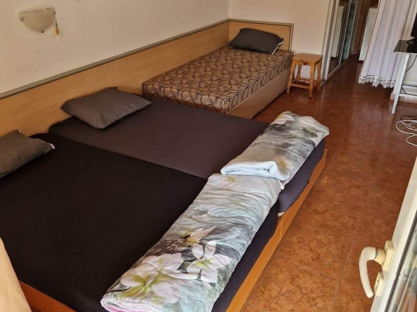 Дава се под наем Едностаен апартамент в к.к. Слънчев бряг - 25 кв.м за 20.4 € - Снимка #1