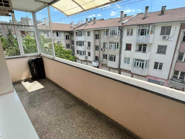 Тристаен апартамент в Търговище, Боровец - 90 кв.м за 1190 €/кв.м - Снимка #1