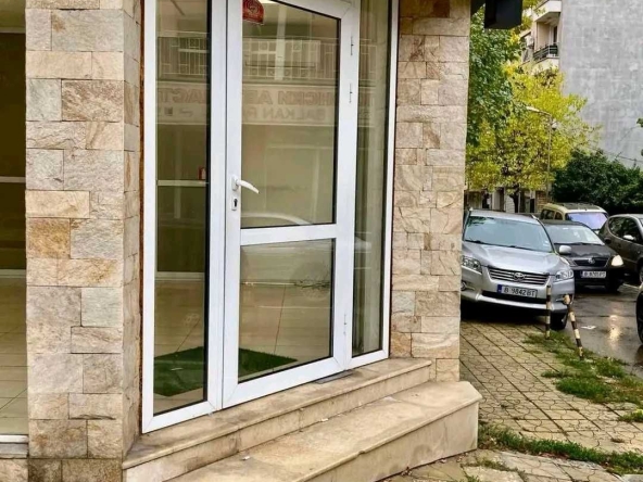 Дава се под наем Магазин в Варна, Образцов дом - 103 кв.м за 850 € - Снимка #1