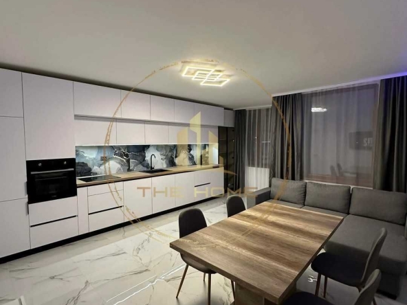 Дава се под наем Четиристаен апартамент в Варна, Възраждане 1 - 103 кв.м за 700 € - Снимка #1