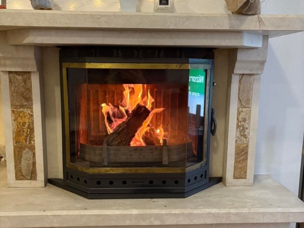 Дава се под наем Тристаен апартамент в к.к. Пампорово - 90 кв.м за 109.65 € - Снимка #1