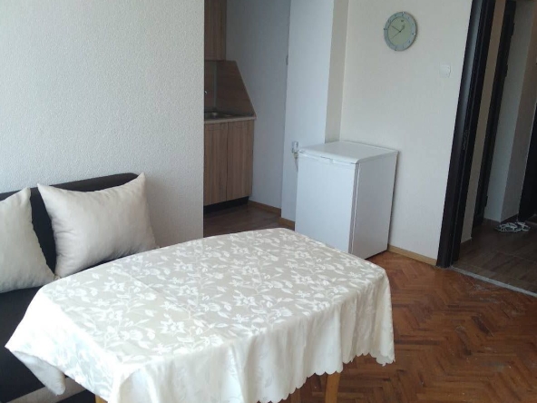 Дава се под наем Двустаен апартамент в Варна, Зимно кино Тракия - 53 кв.м за 382.5 € - Снимка #1