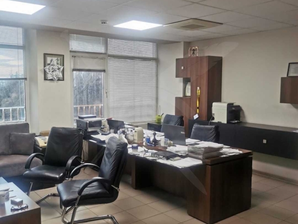 Магазин в Варна, Младост 1 - 812 кв.м за 1355 €/кв.м - Снимка #1