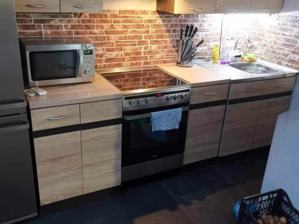 Къща в Враца, Кулата - 167 кв.м за 489 €/кв.м - Снимка #1