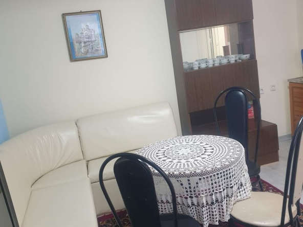 Дава се под наем Етаж от къща в Горна Оряховица - 60 кв.м за 204 € - Снимка #1