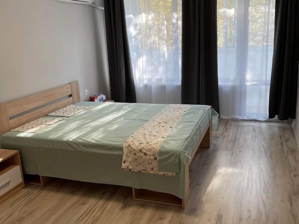 Дава се под наем Двустаен апартамент в Бургас, Лазур - 55 кв.м за 510 € - Снимка #1