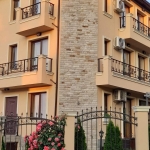 Дава се под наем Двустаен апартамент в Царево - 60 кв.м за 3060 € - Снимка #1