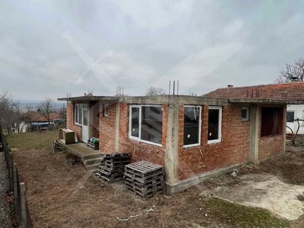 Къща в Бяла - 90 кв.м за 1000 €/кв.м - Снимка #1