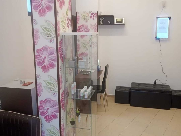 Магазин в София, Банишора - 42 кв.м за 1905 €/кв.м - Снимка #1