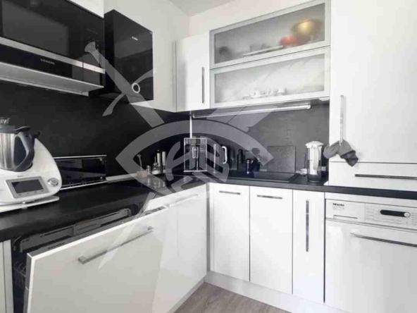 Двустаен апартамент в Обзор - 65 кв.м за 922 €/кв.м - Снимка #1