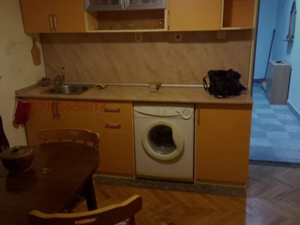 Дава се под наем Едностаен апартамент в Свищов - 45 кв.м за 149.43 € - Снимка #1