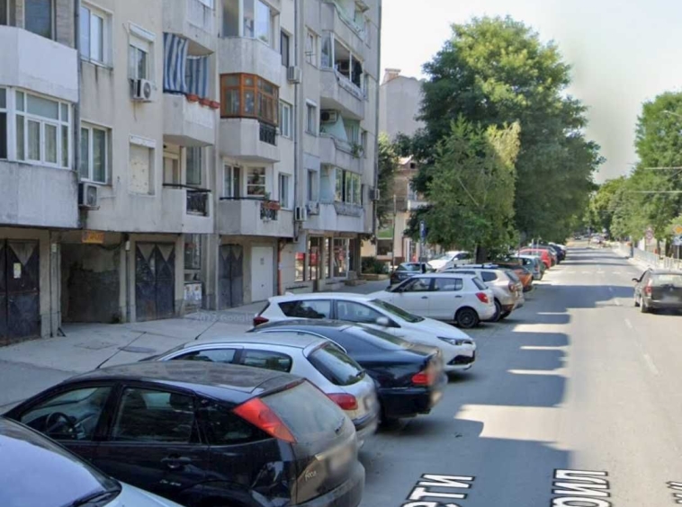 Гараж / Паркомясто в Варна, Аспарухово - 35 кв.м за 472 €/кв.м - Снимка #1