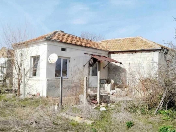 Къща в с. Тръстиково, Област Варна - 50 кв.м за 660 €/кв.м - Снимка #1