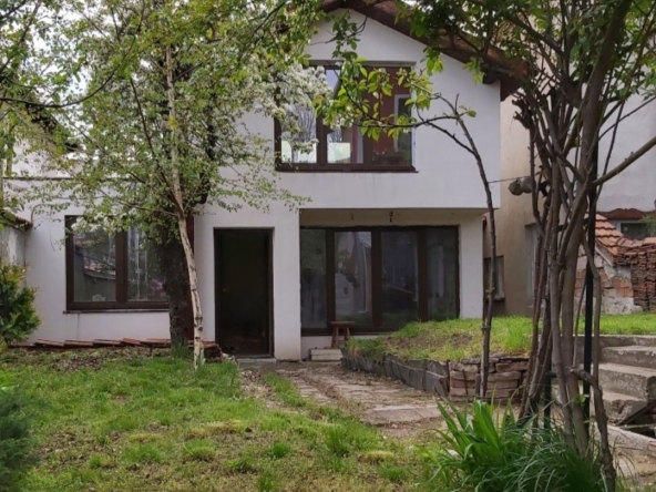 Къща в София, Левски - 200 кв.м за 2575 €/кв.м - Снимка #1