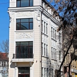 Дава се под наем Магазин в Варна, ЖП Гара - 220 кв.м за 1428 € - Снимка #1